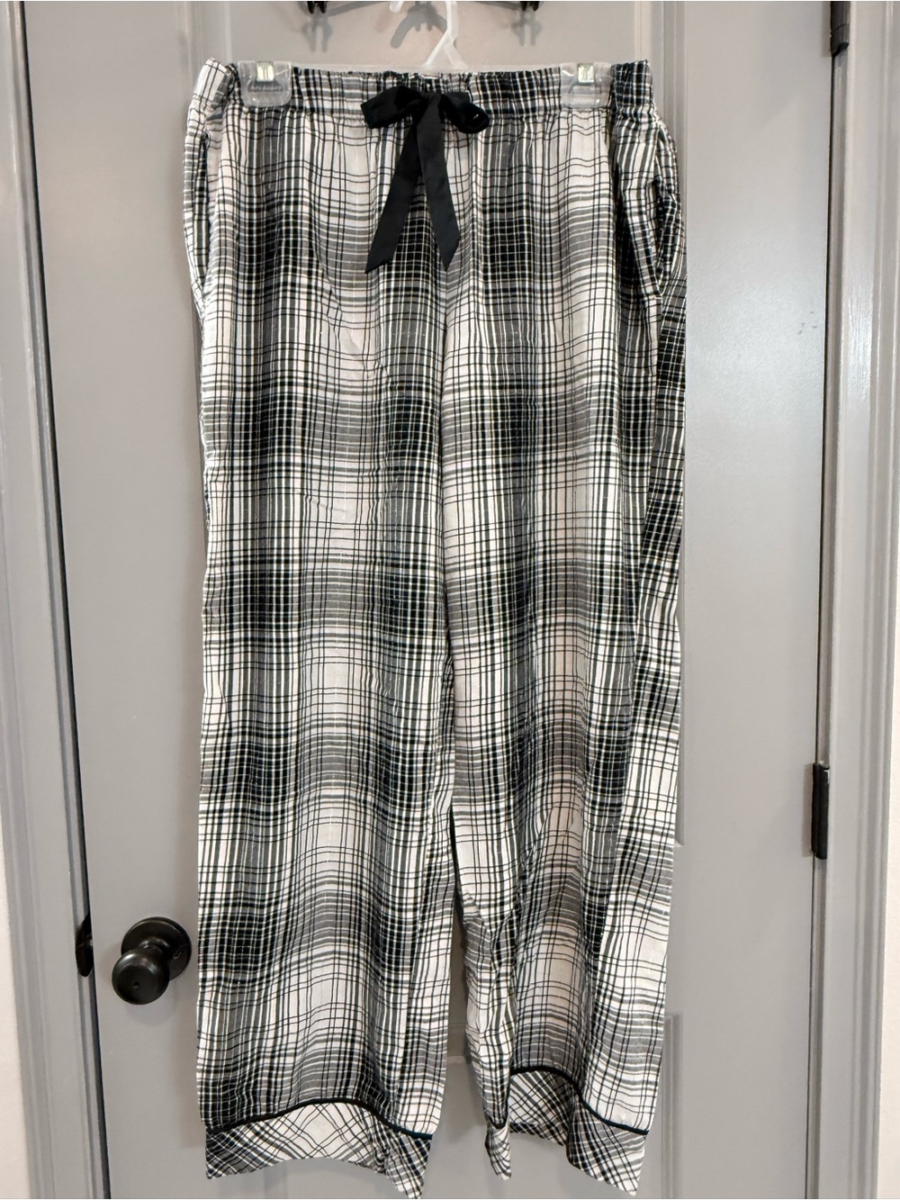 Victoria's Secret Black & White Plaid Pajama Set - Picture 4 of 6